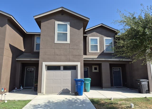 rental at 6327  Luglio Lane Unit 102 in San Antonio, TX — photo 1