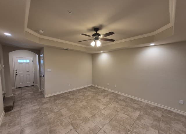 rental at 6327  Luglio Lane Unit 102 in San Antonio, TX — photo 3