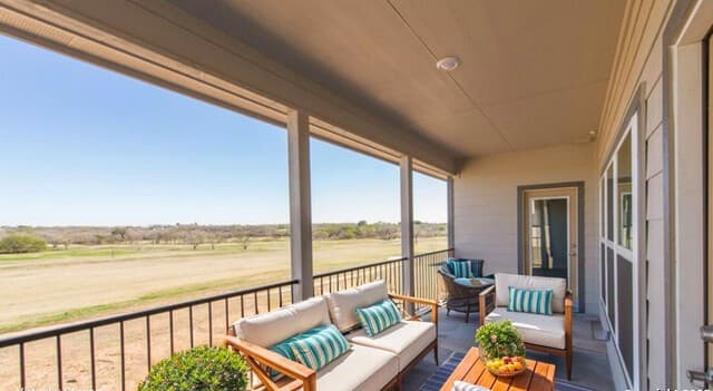 rental at 120  Grand View in Floresville, TX — photo 2