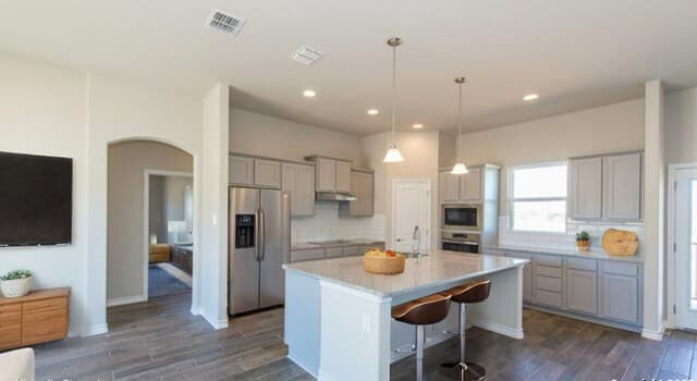 rental at 120  Grand View in Floresville, TX — photo 3