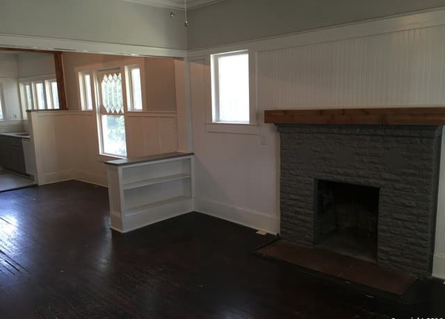 rental at 512 E Mulberry Ave Unit 1 in San Antonio, TX — photo 4