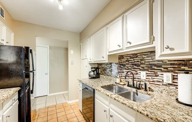 rental at 8702  Village Dr Unit 1305 in San Antonio, TX — photo 5