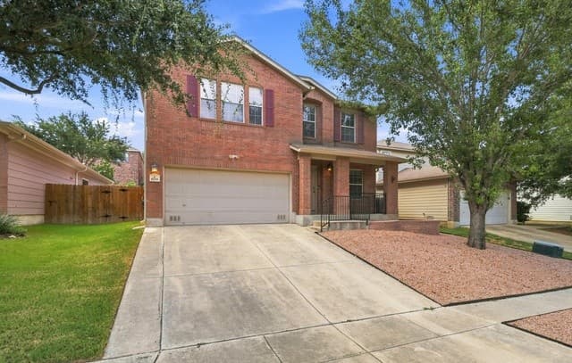 rental at 6711  Elmwood Crst in Live Oak, TX — photo 3