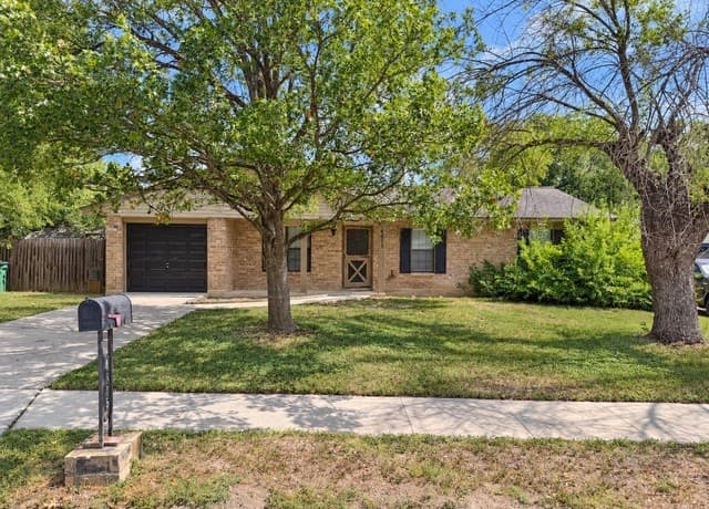 rental at 4815  Casa Corona St in San Antonio, TX — photo 1