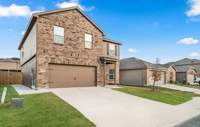 rental at 15114  Jetfire Pt in Von Ormy, TX — photo 3