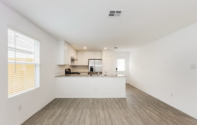 rental at 8810  McCoy in Converse, TX — photo 5