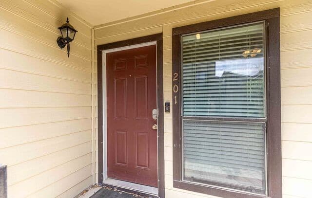 rental at 2542  Babcock Rd Unit D201 in San Antonio, TX — photo 3