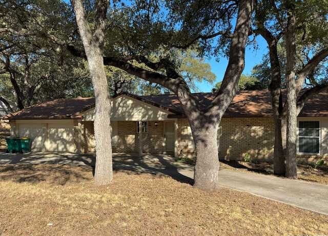 rental at 1256  Cibolo Tr in Universal City, TX — photo 2
