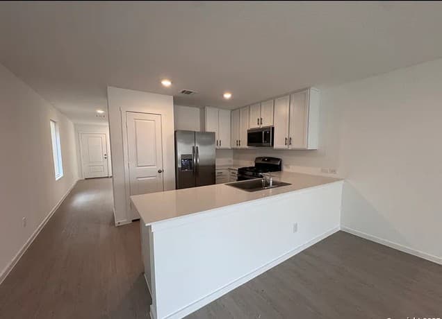 rental at 9718  Janefield Ml in San Antonio, TX — photo 4