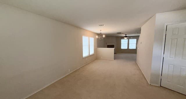 rental at 7911  Hoosier Park in Selma, TX — photo 4