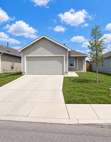 rental at 11787  Field Briar in Converse, TX — photo 1