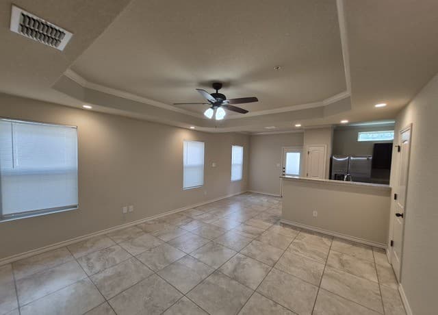 rental at 6422  Marcel Way Unit 104 in San Antonio, TX — photo 2