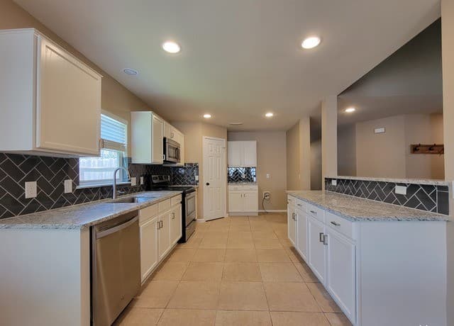 rental at 1600  Shady Brook in Schertz, TX — photo 3