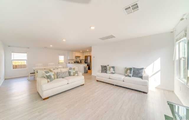 rental at 14809  Saw Mill in San Antonio TX