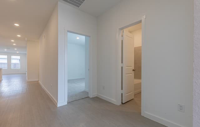 rental at 9415  Dassler Spgs in Converse, TX — photo 4