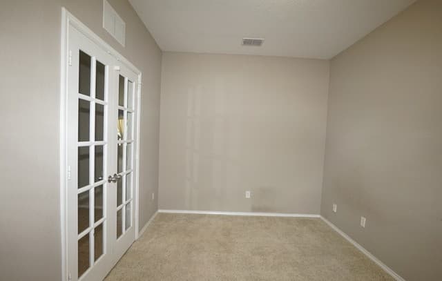 rental at 11710  Meadowood Oaks in San Antonio, TX — photo 5