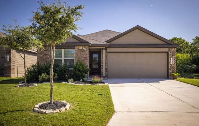 rental at 2934  Meadow Rdg in New Braunfels, TX — photo 1
