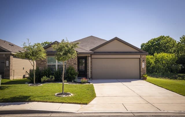 rental at 2934  Meadow Rdg in New Braunfels, TX — photo 3