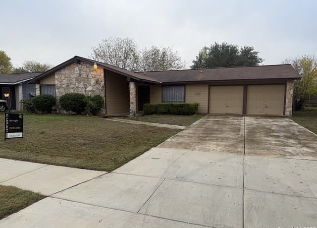 rental at 7422  Fieldgate Dr in San Antonio, TX — photo 2