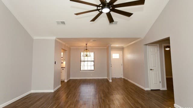 rental at 927  Lipan Dr in New Braunfels, TX — photo 5