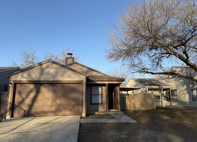 rental at 2827  Ash Field Dr in San Antonio, TX — photo 1
