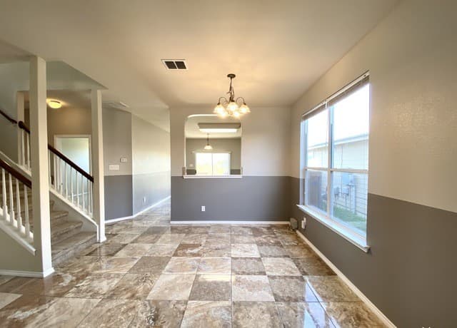 rental at 143  Cardinal Way in San Antonio, TX — photo 4