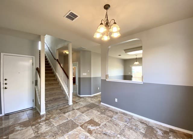 rental at 143  Cardinal Way in San Antonio, TX — photo 5