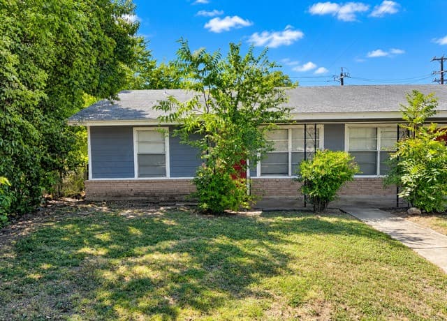 rental at 766  Edgebrook Ln in San Antonio, TX — photo 2