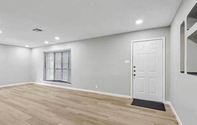 rental at 11815  Broadwood St in San Antonio, TX — photo 3