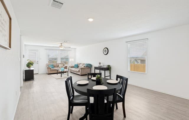 rental at 5119  Hornbeck Hts in Converse, TX — photo 4