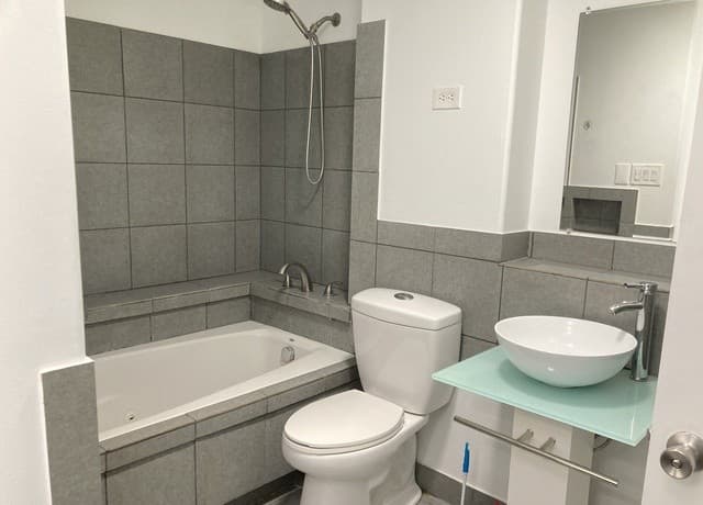 rental at 6810  Enchanted Springs Dr in San Antonio, TX — photo 4