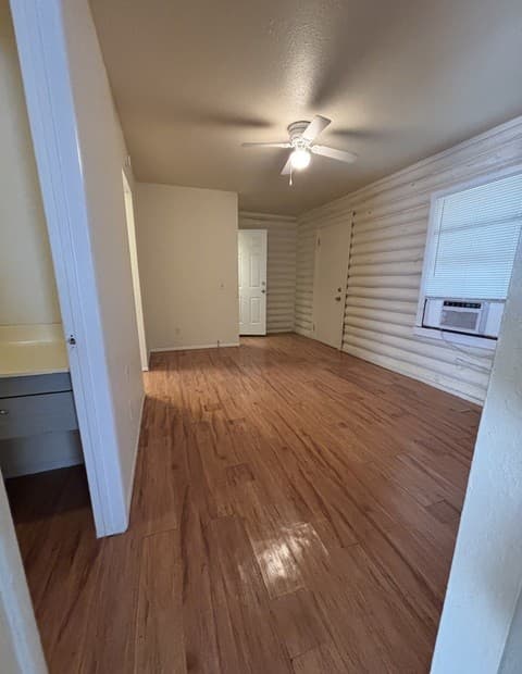 rental at 234  San Angelo St Unit 15 in Bandera, TX — photo 3