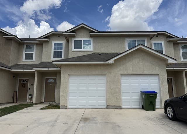 rental at 16922  Dancing Ava Unit 3 in Selma, TX — photo 3