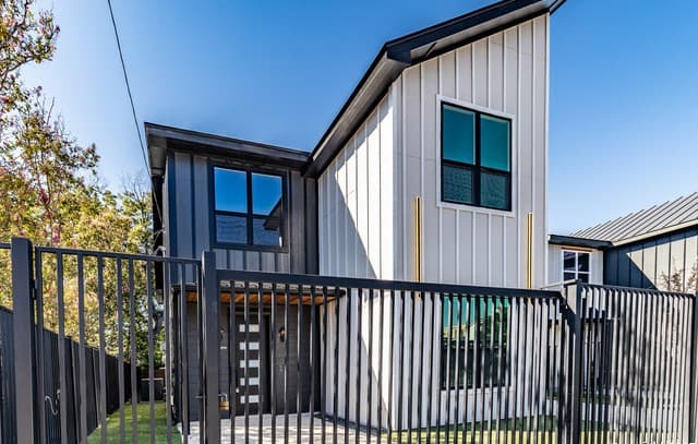 rental at 414  Montana St Unit 101 in San Antonio, TX — photo 1