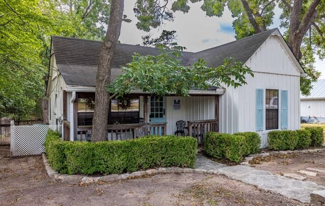 rental at 507 W San Antonio in Boerne, TX — photo 2