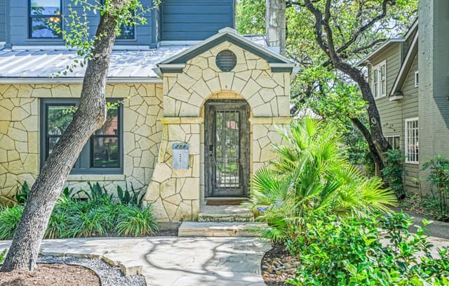 rental at 258  Tuxedo Ave in Alamo Heights, TX — photo 2