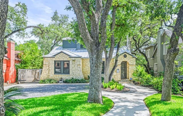 rental at 258  Tuxedo Ave in Alamo Heights, TX — photo 3