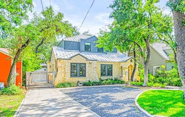 rental at 258  Tuxedo Ave in Alamo Heights, TX — photo 5