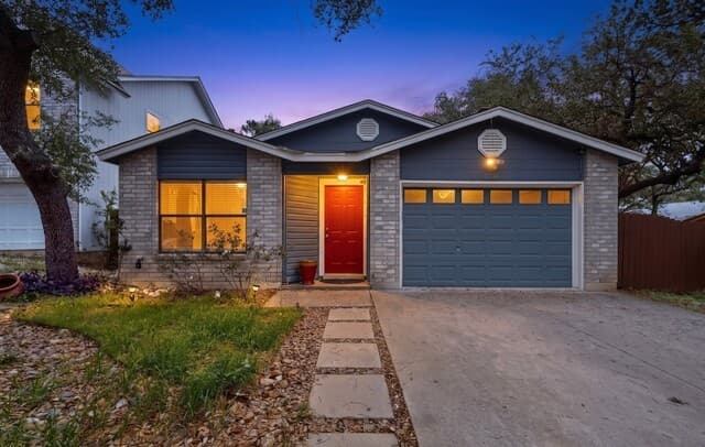 rental at 12910  Hunters Moon in San Antonio, TX — photo 1