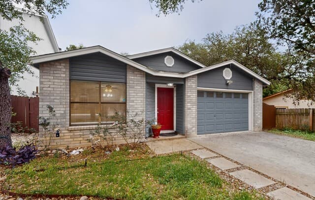 rental at 12910  Hunters Moon in San Antonio, TX — photo 5