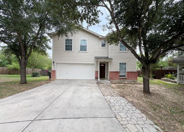 rental at 5803  Bronco Way in San Antonio, TX — photo 2