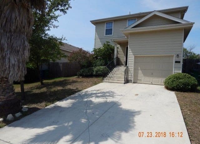 rental at 7127  Comet Mnr in San Antonio, TX — photo 1