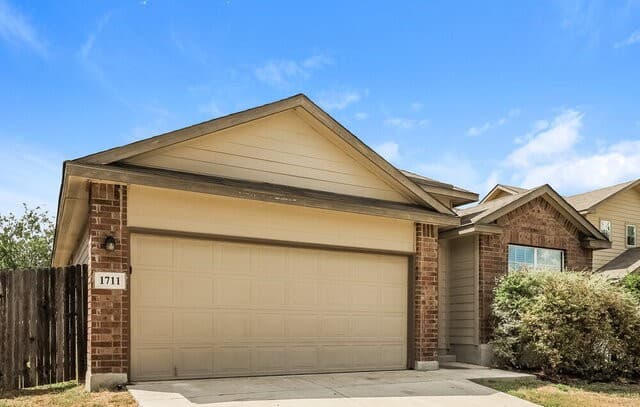rental at 1711  Emerald Edge in San Antonio, TX — photo 3