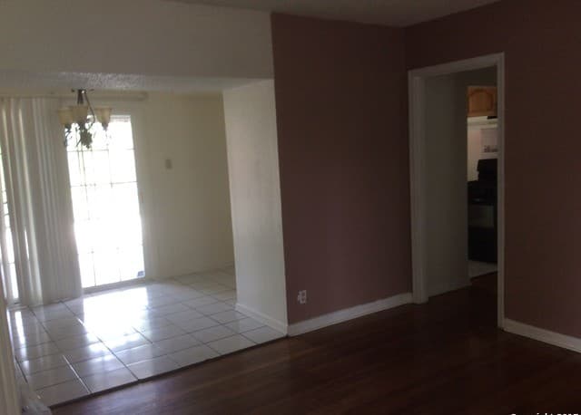 rental at 103  Denton Dr in San Antonio, TX — photo 5