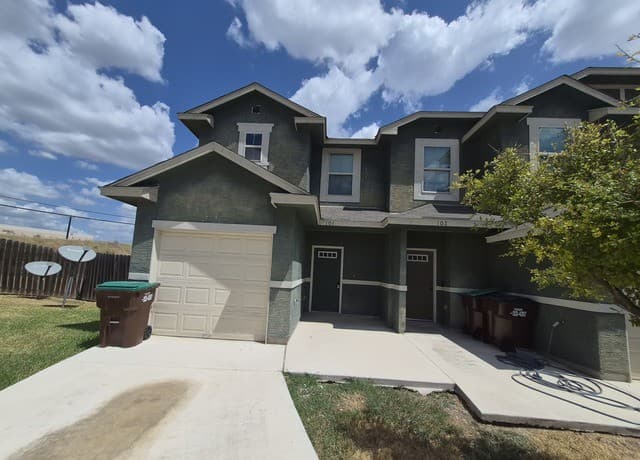 rental at 6022  Jax Way Unit 101 in San Antonio, TX — photo 1
