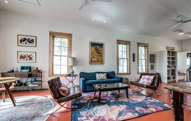 rental at 113  Leigh St in San Antonio, TX — photo 4
