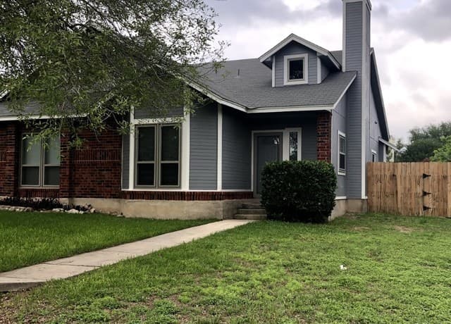 rental at 3455  Ridge Country St in San Antonio, TX — photo 1