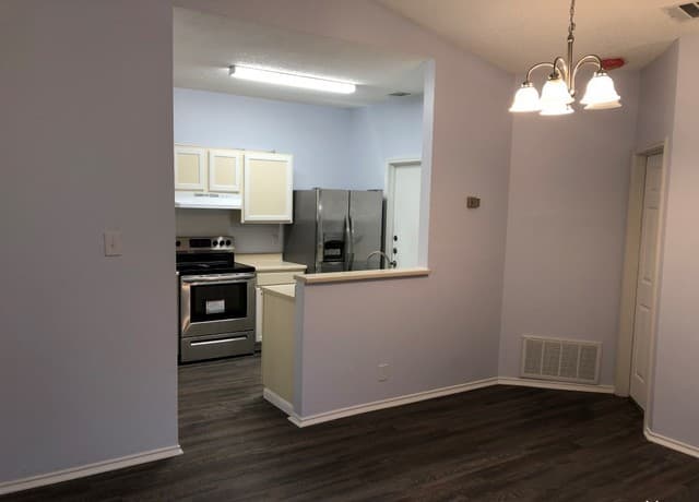 rental at 3455  Ridge Country St in San Antonio, TX — photo 4