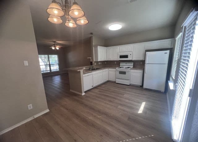 rental at 6406  Ithaca Falls in San Antonio, TX — photo 5