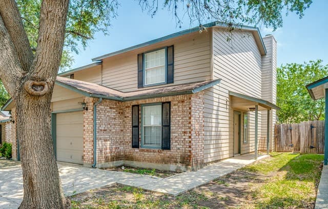 rental at 7739  Rustic Park in San Antonio, TX — photo 1